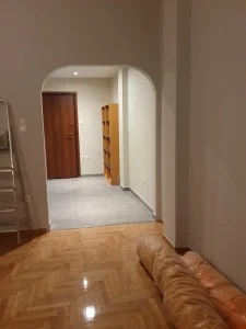 F3