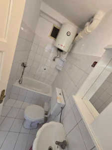 8429