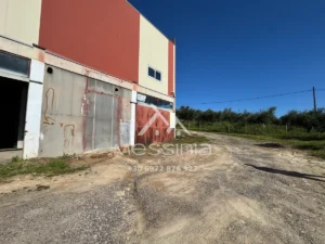 Επαγγ. Στέγη προς Ενοικίαση, 400 τ.μ., Κομποιι
