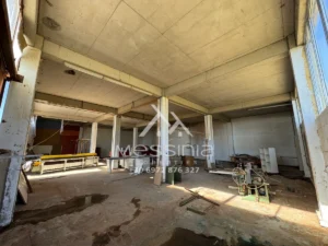Επαγγ. Στέγη προς Ενοικίαση, 400 τ.μ., Κομποιι